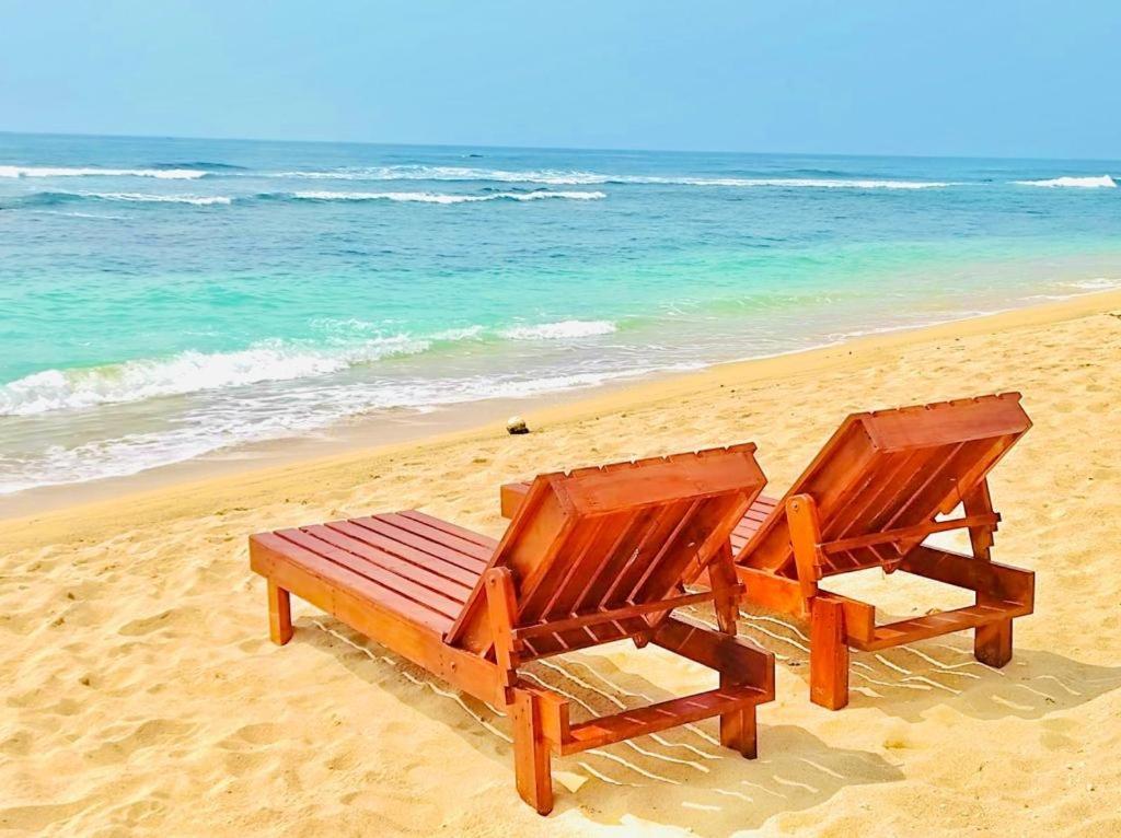 Blue Corals Beach Bungalow Matara Bagian luar foto