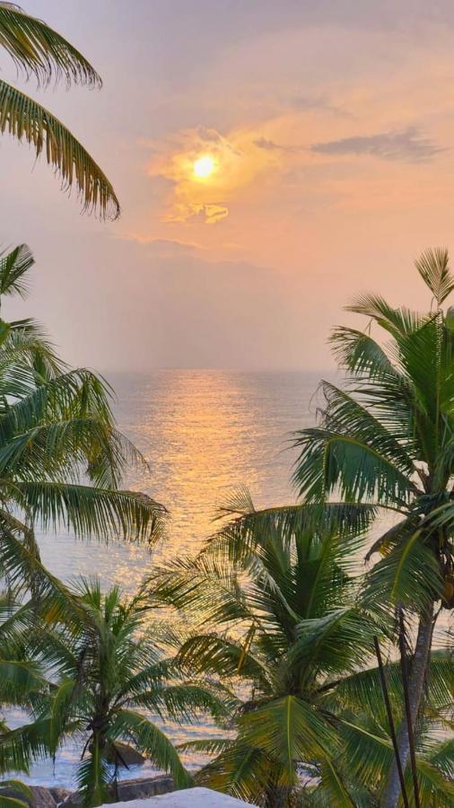 Blue Corals Beach Bungalow Matara Bagian luar foto