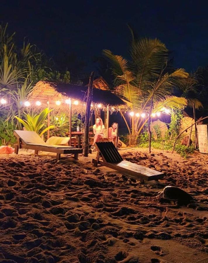 Blue Corals Beach Bungalow Matara Bagian luar foto